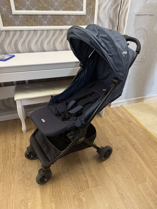 Прогулочная коляска Joie