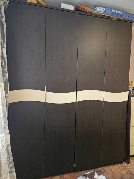 Шкаф, тумбочки прикроватные (можно по отдельности)