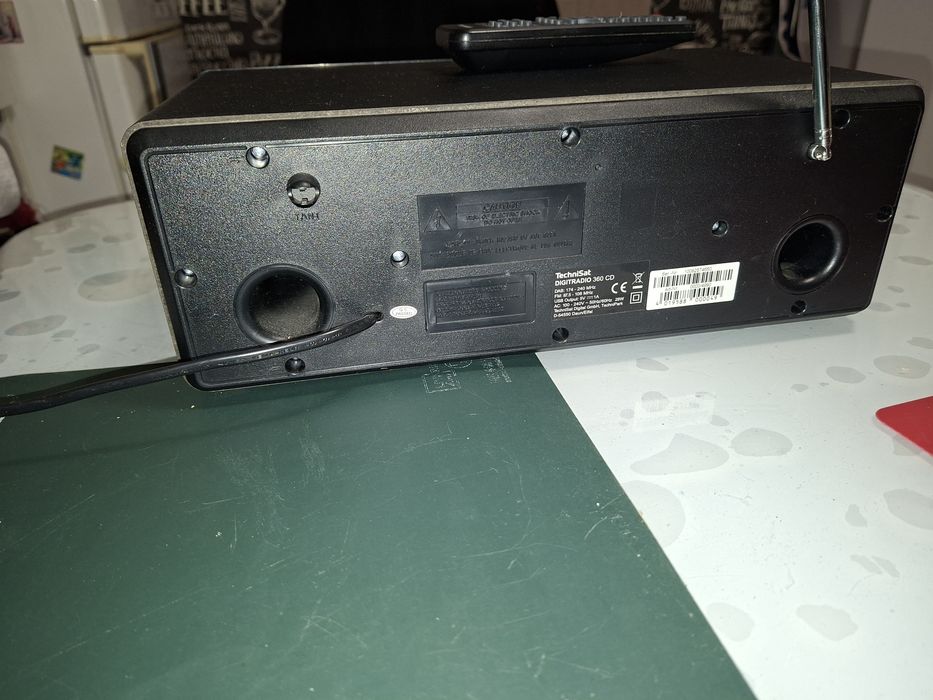 Radio cu CD si ceas TechniSat 360 CD, telecomandă,USB, DAB, BassReflex