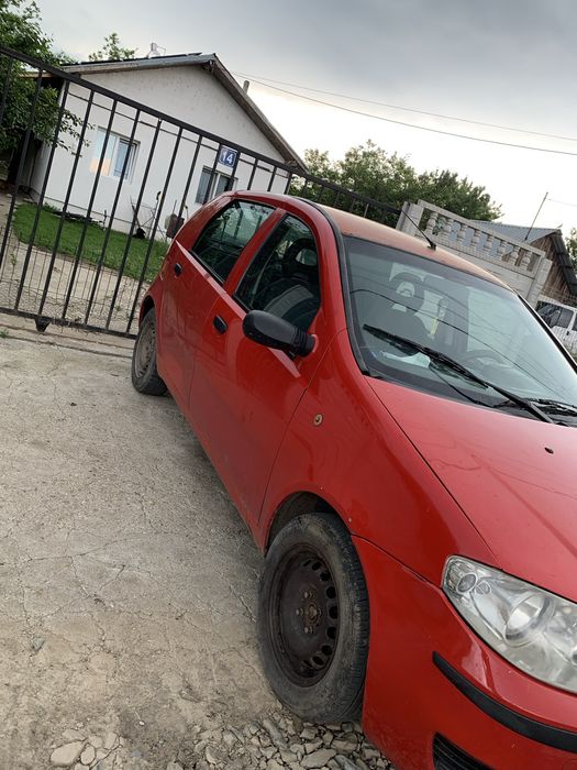 Vând masină Fiat punto