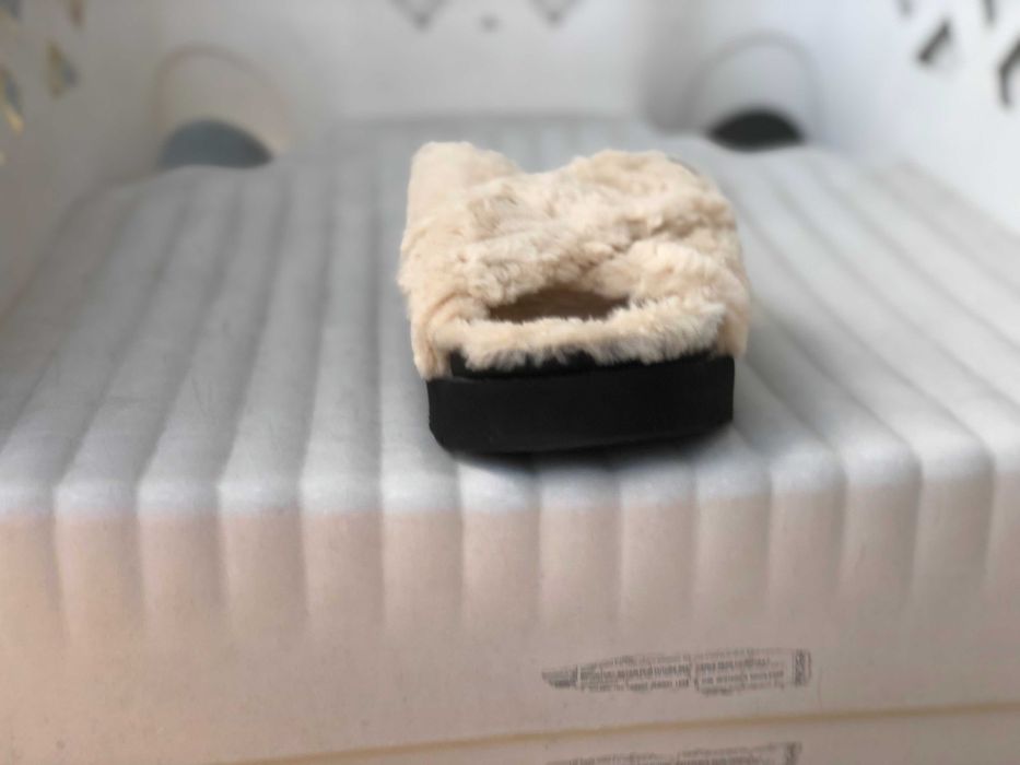 Дамски чехли Ugg