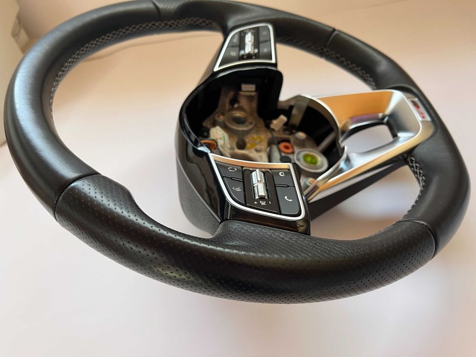 Оригинален с перфорирана кожа Мулти волан с пера Kia Stonic GT Line