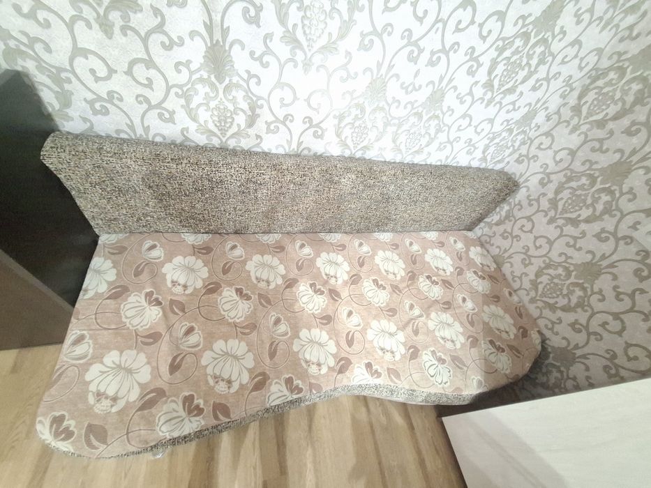 Продам диван тахта