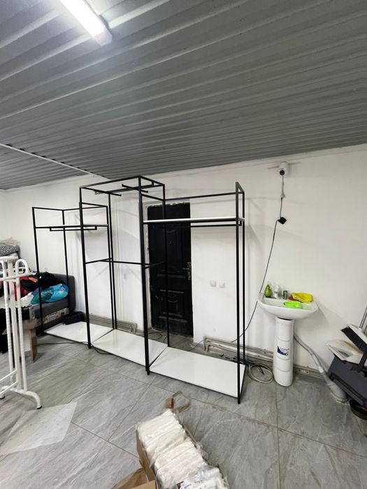 Стеллажи, островок