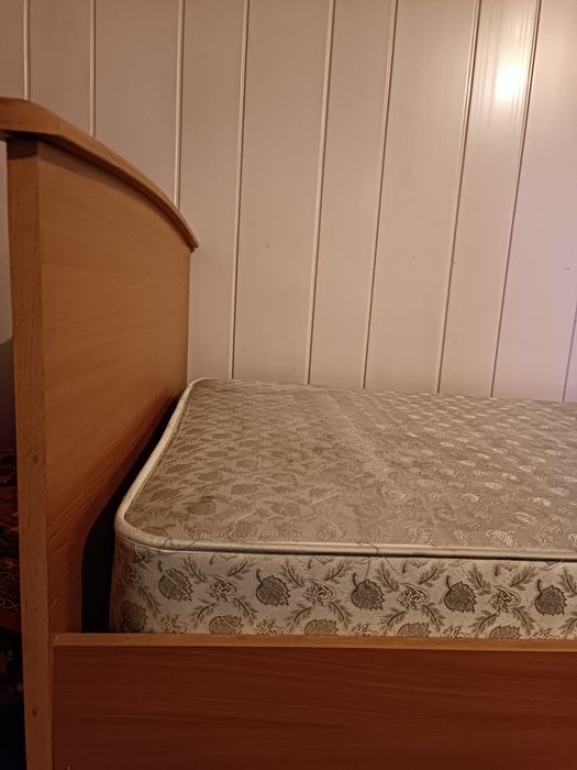 Деревянная кровать 200×90 см