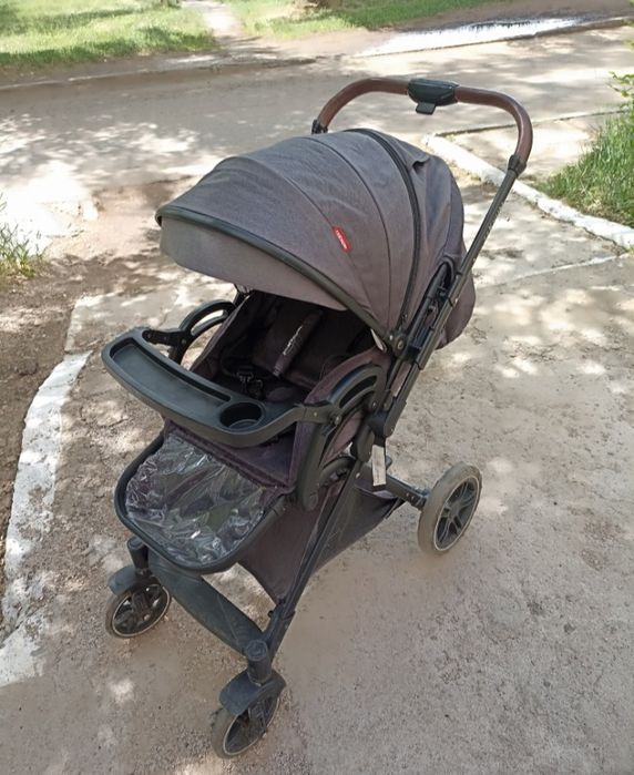 Продам летнию детскую коляску .