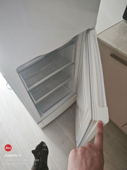 Холодильник Indesit es 20 на запчасти