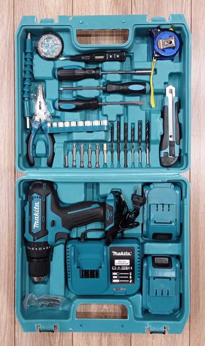 Чисто нов! Винтоверт Makita 36V, 2 батерии и куфарче с инструменти