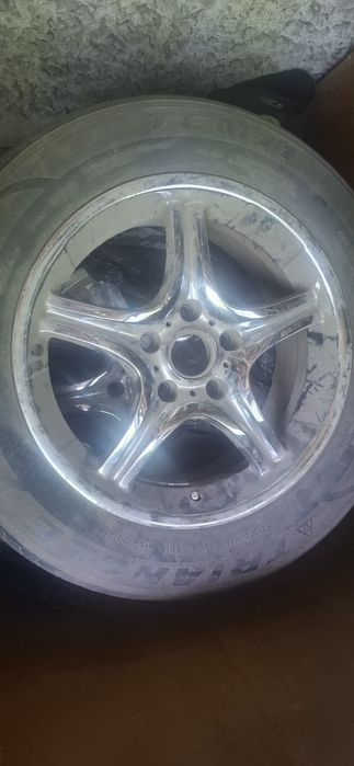 215/60R16 продаётся