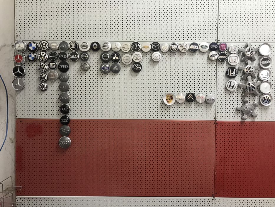 Prezoane si piulite inele ghidaj embleme roti