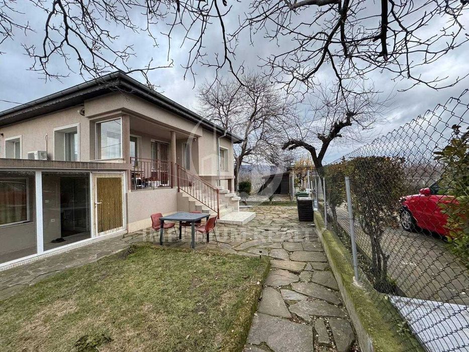 Продава се Къща в с. Страцин, Област Бургас - 120 кв.м за 917 €/кв.м - Снимка #1