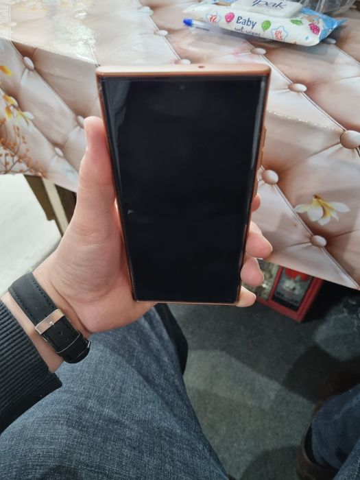 Samsung galaxy S22 Ultra srochna sotiladi