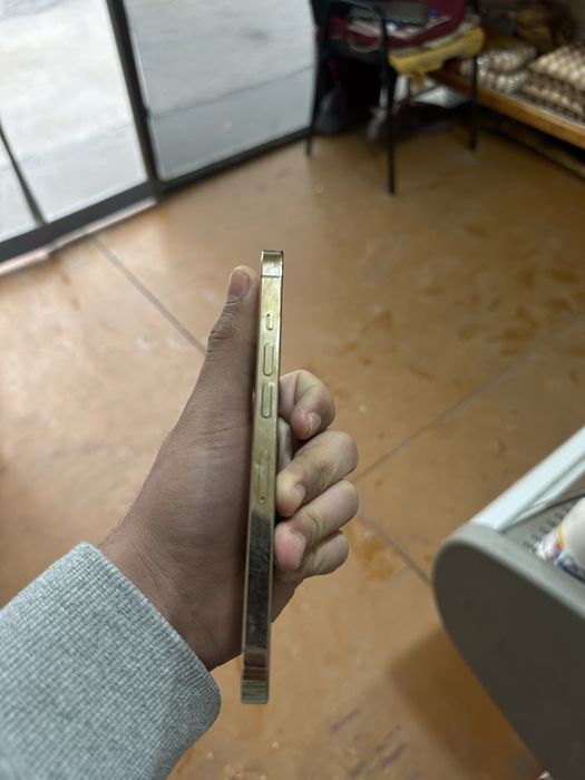 Iphone 13 pro gold