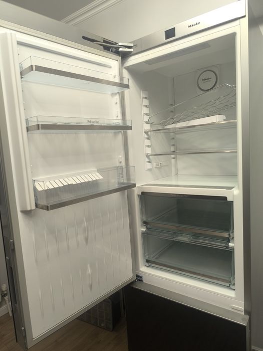 Холодильник МiЕLi