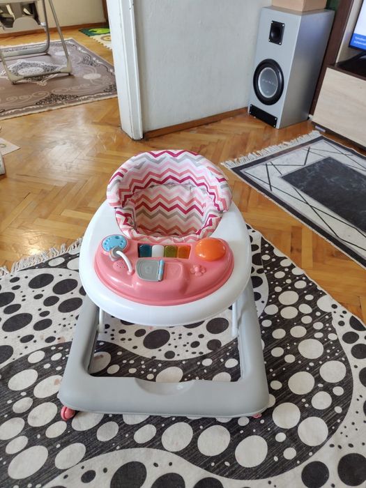 MAXI COSI :Бебешка количка 3в1,стол за хранене,гимнастика,гнездо,проходилка. ПАКЕТНА ЦЕНА: 400 €