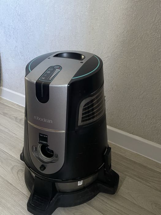 AURA Roboclean пелесос