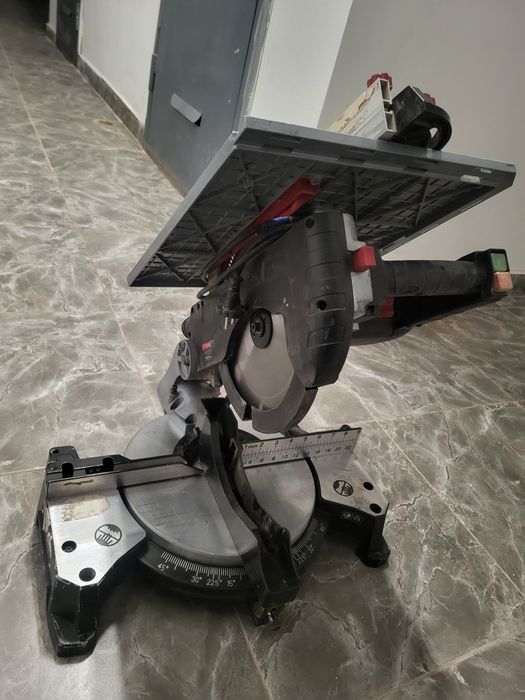 Универсальная торцовочная пила