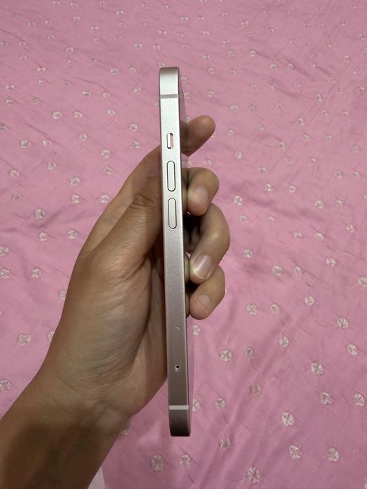 Срочно продам iPhone 13