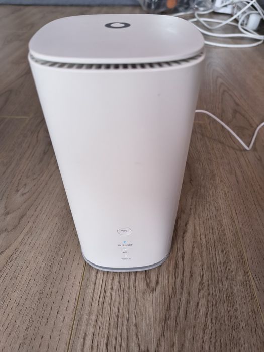 Modem internet 5G cu slot microsim