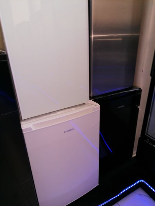 Холодильник в продаже 90л