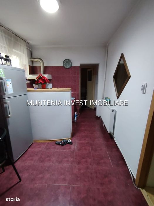 Ap. 3 cam. cf. I,etaj3, Războieni, zona Piață
