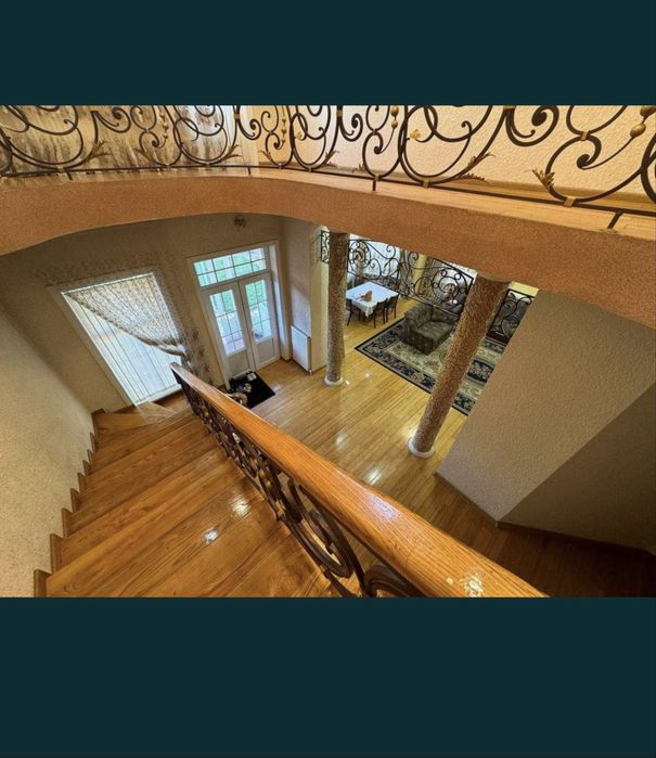 Продается дом 6 соток и в подарок идет дача на 12 соток