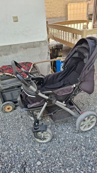 Kolyaska 300ming toza qib jonataman hozir changda turgan