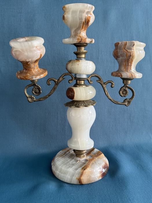 Свещник от Оникс