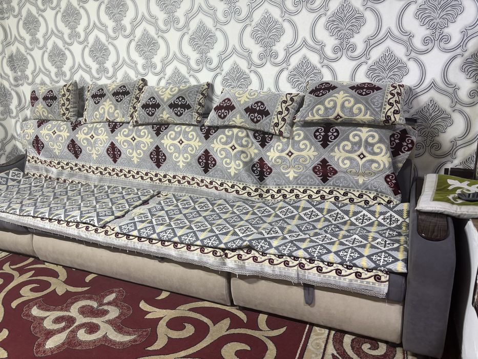 4 метровый диван