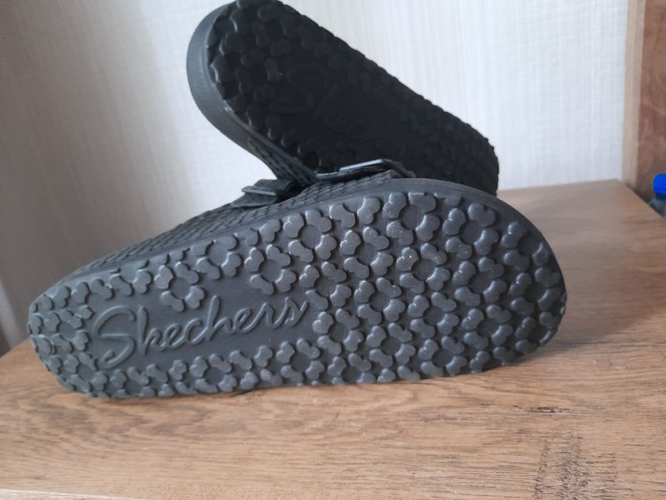 Skechers чехли 41 номер.