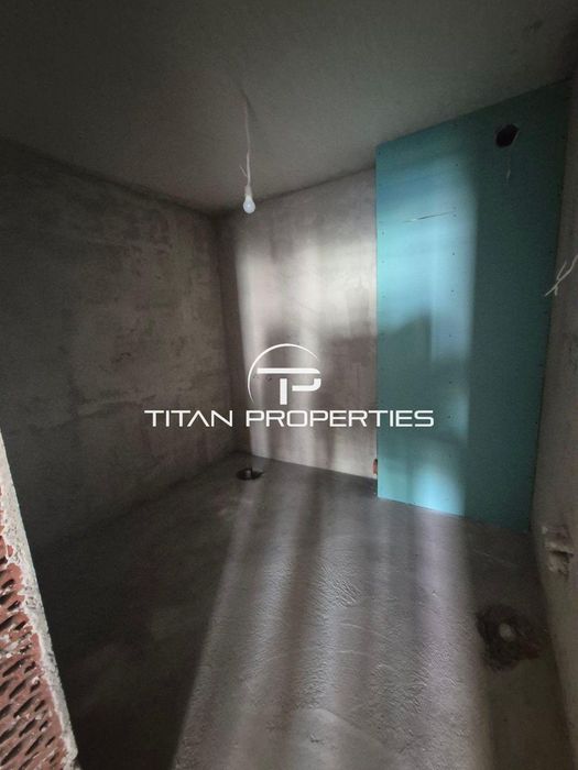 Тристаен апартамент за продажба в жк. Младежки хълм