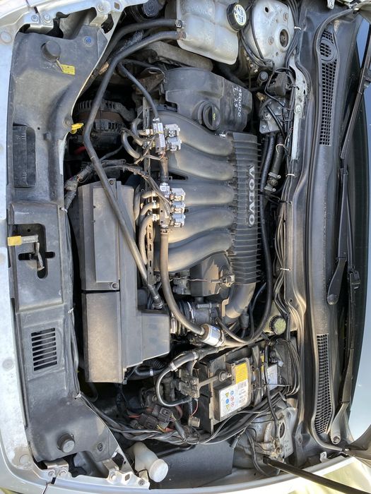 Волво s40 2.4 170кс на части