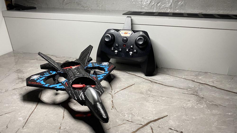 Радиоуправляемый самалет L0712