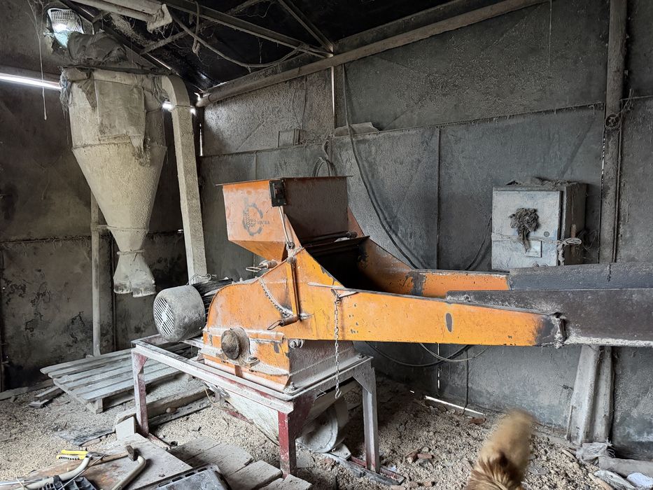 Vand moara pentru animale