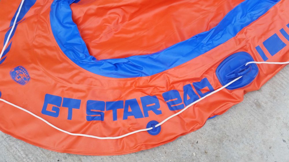 Продавам надуваема лодка