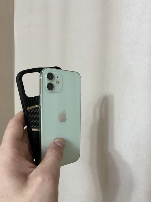 Iphone 12 в отличном состоянии