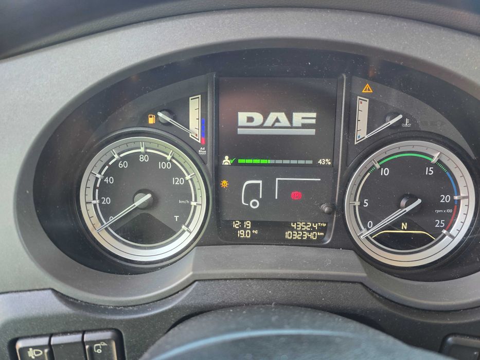 De vânzare DAF 460 euro 6 mega/standard