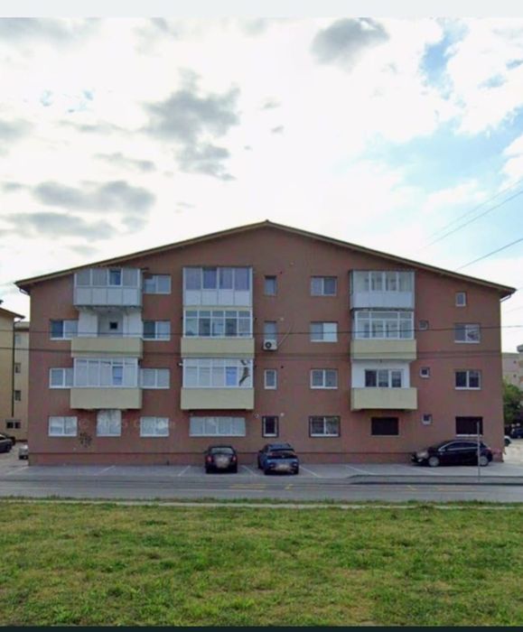 Închiriez garsoniera bloc nou 1 Mai