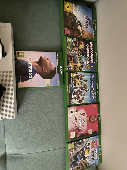Xbox one S alb+2 manete+6 jocuri