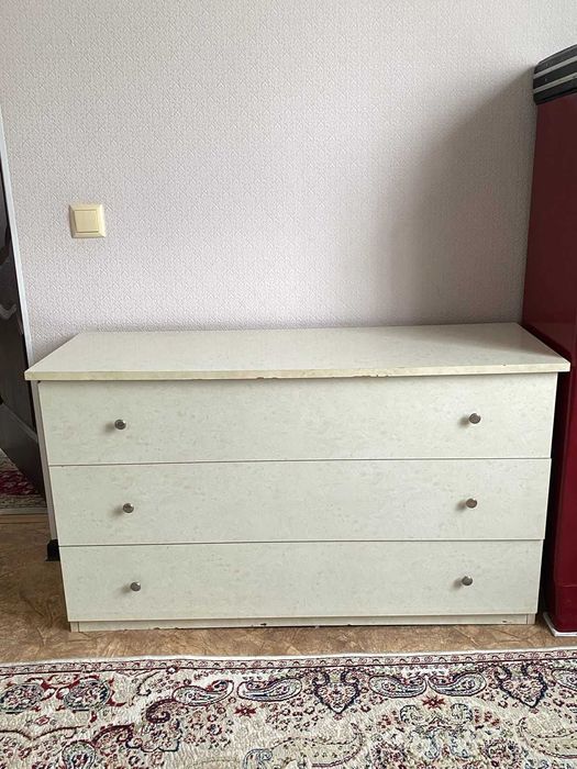 Продаётся спальный гарнитур в отличном состоянии!