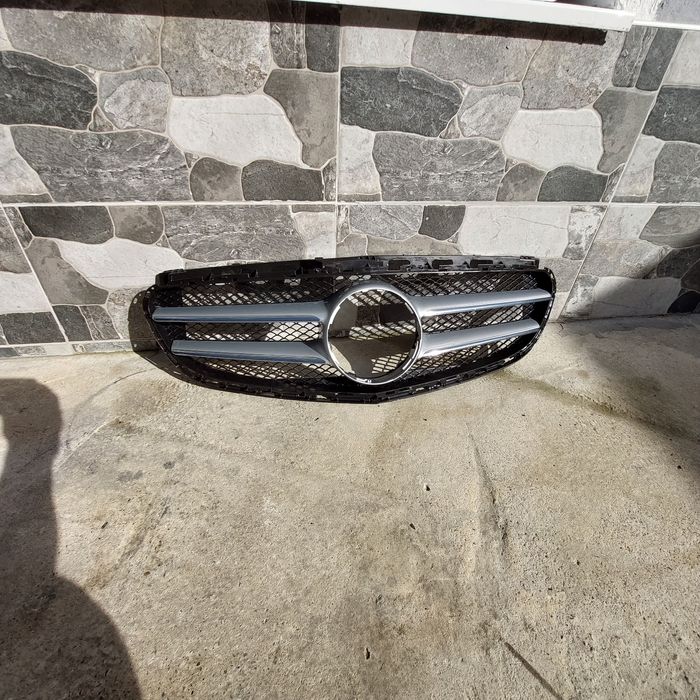 Оригинална решетка за W212 Facelift