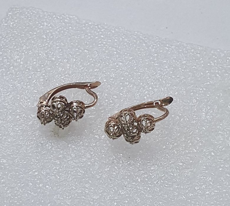 Серьги    бриллиантиком.