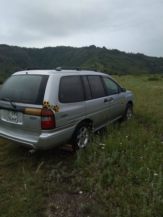 Продам Ниссана поерию