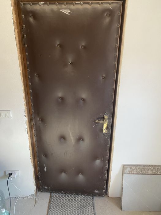 Usa lemn masiv stare foarte buna