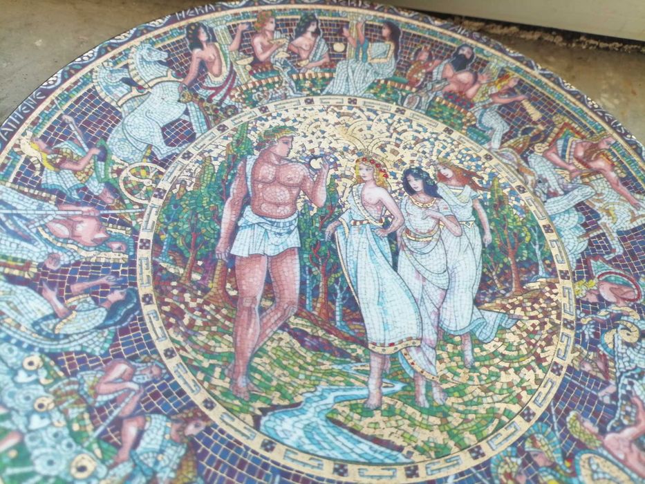 Farfurie mozaic decorata cu aur Judecata lui Paris fine bone china