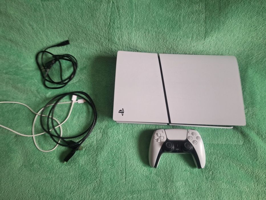 Consola PS5 Slim Digital Edition 1TB + 1 Controller