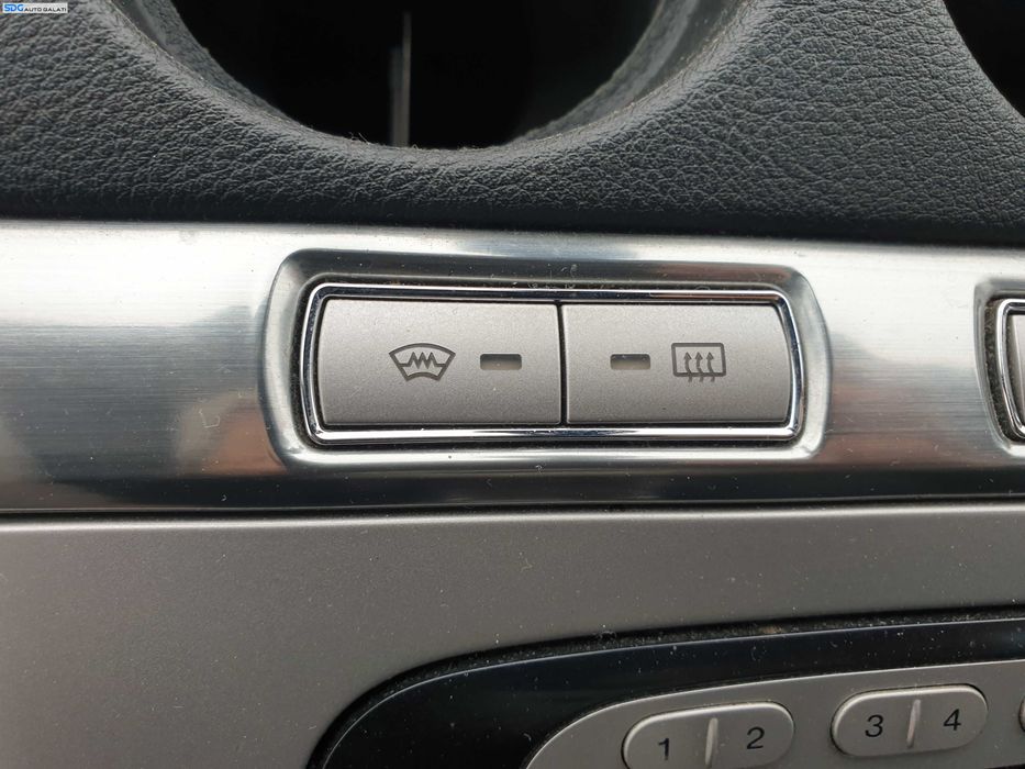 Buton Butoane Degivrare Incalzire Geam Sticla Parbriz Luneta Ford S-Max 2006 - 2014 [K5202]