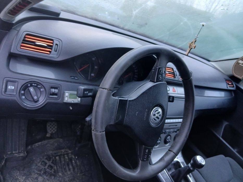 Plansa bord completa vw Passat B6(2006) break 2.0 tdi