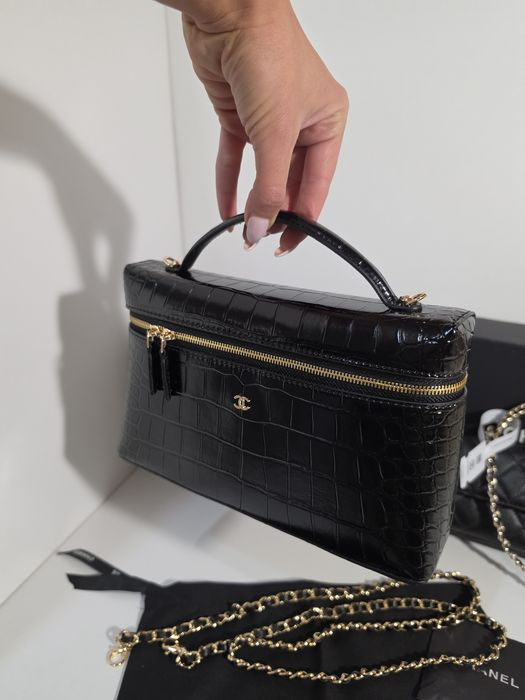 Налична чанта Chanel Vanity Black