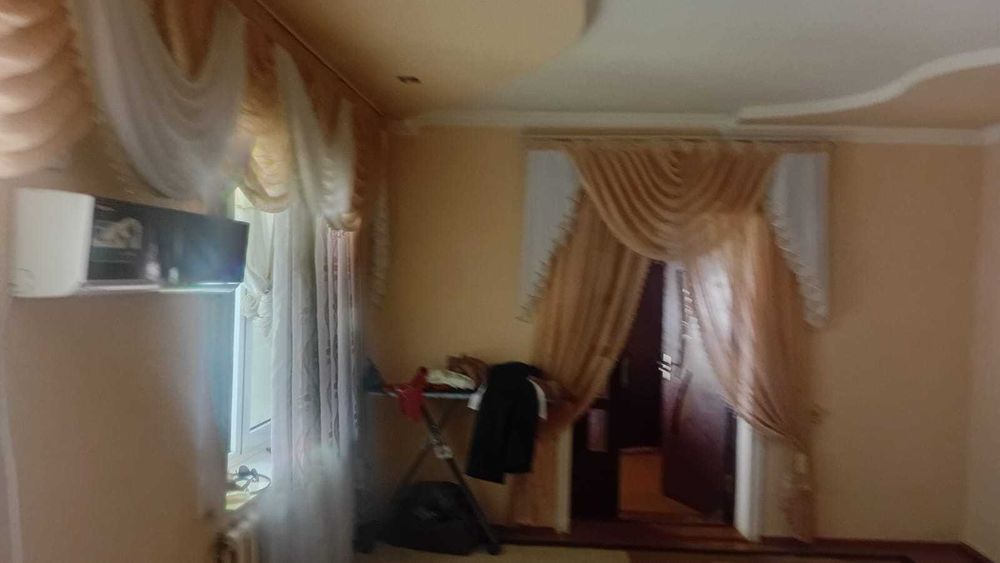 Buxoro shahri,Pozvushni 6 xona hovli sotiladi 7 sotix, 85 000$